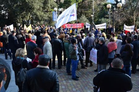 Сочи. "Нет тепла и света - Пахомова к ответу!"На протестном митинге в "олимпийской столице" коммунисты призвали к ответу "Единую Россию" за бездарное руководство городским хозяйством