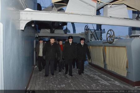 По земле, опаленной блокадой... Репортаж о поездке Г.А. Зюганова в Санкт-Петербург и Ленинградскую область