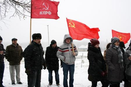 В честь освобождения Алексеевского района от немецко-фашистских захватчиков, комсомольцы провели автопробег по местам боевой славы в селах района