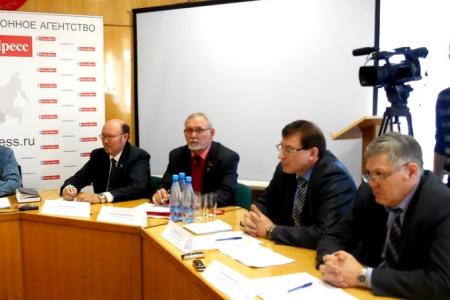 В Кургане за «круглым столом» встретились лидеры политических партий