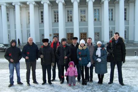 Казанские коммунисты почтили память В.И. Ленина
