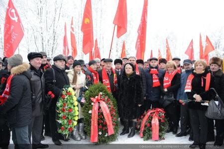 По земле, опаленной блокадой... Репортаж о поездке Г.А. Зюганова в Санкт-Петербург и Ленинградскую область
