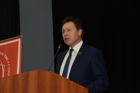 Г.А.Зюганов: "Поддержка КПРФ — это поддержка сильной России!" Завершил работу семинар-совещание руководителей Комитетов региональных отделений КПРФ