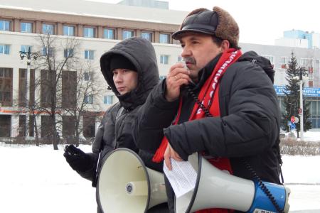 «В ленинизме – наша сила! Победа наша – в борьбе! 2017- быть!». В годовщину смерти Ленина барнаульские коммунисты провели траурный митинг