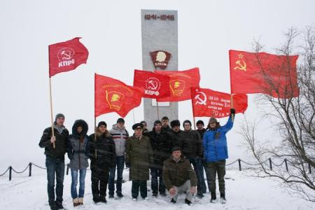В честь освобождения Алексеевского района от немецко-фашистских захватчиков, комсомольцы провели автопробег по местам боевой славы в селах района
