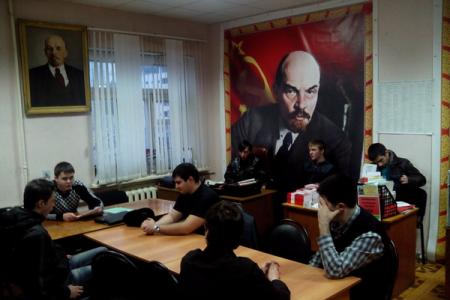 Белгородские коммунисты уделяют значительное внимание патриотическому воспитанию молодежи. Из опыта работы