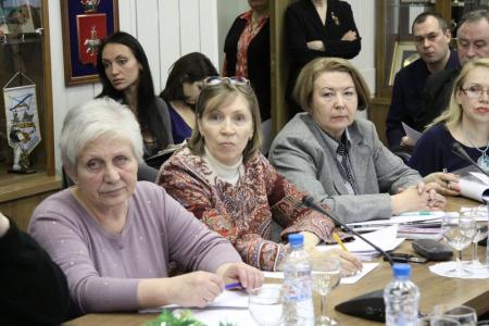 Коммунисты в Мосгордуме провели круглый стол по проблеме закрытия Царицынского продовольственного рынка