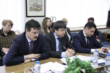 Коммунисты в Мосгордуме провели круглый стол по проблеме закрытия Царицынского продовольственного рынка