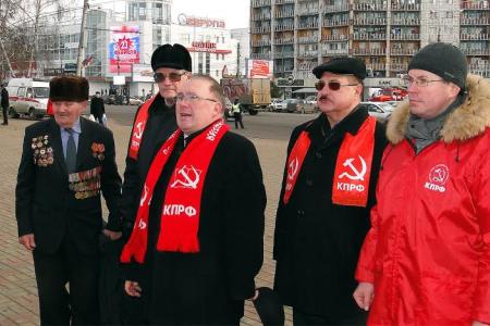 Правительство – в отставку! в Курске состоялся митинг, посвященный 96-й годовщине создания Рабоче-Крестьянской Красной Армии и Военно-Морского Красного Флота