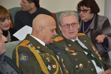 Председатель комитета ГосДумы по обороне адмирал В.П. Комоедов побывал в Ростовской области с целью оценки перспектив восстановления высшего военного образования на Юге страны