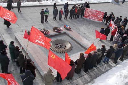 Ульяновск. Митинг в честь 96-й годовщины Советской Армии и Военно-Морского Флота