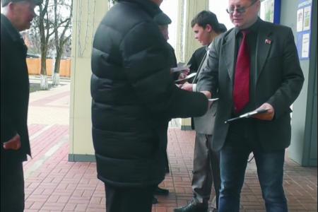 Белгородские коммунисты провели серию акций, посвященных 96-й годовщине создания Рабоче-Крестьянской Красной Армии и Военно-Морского Флота
