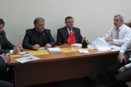 Краснодарский край после Олимпиады. Бюджету-2014 грозит сокращение социальных расходов. Депутаты фракции КПРФ краевого парламента изучают сложившуюся ситуацию