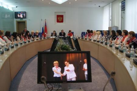 Волгоградская область. Депутаты-коммунисты отметили лучших вожатых 