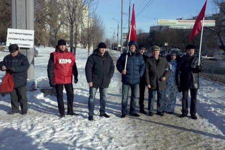 В Орловской области прошли акции в поддержку законопроекта КПРФ «О детях войны»
