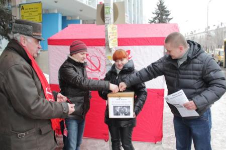 Жители Волгограда – губернатору Боженову: «Даже копейку надо заслужить!»
