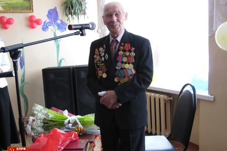 Тамбовские коммунисты поздравили с 90-летием ветерана партии М.М. Судоргина
