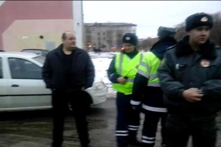 Полицейский произвол в отношении коммунистов в день приезда Путина в Череповец