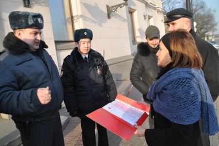 Ленинградские комсомольцы передали требования по разрешению ситуации на Украине полпреду Президента РФ