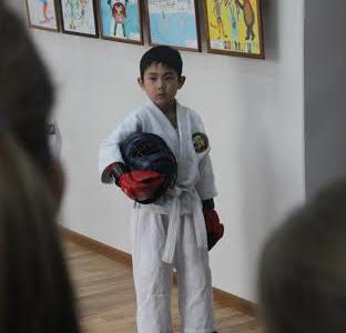 Республика Бурятия. На спортивной волне. Дети рисуют чемпионов!