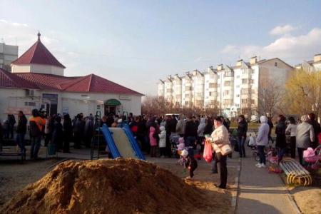 Белгородская область. Депутаты-коммунисты встали на защиту детской площадки: в центре городского поселения Разумное прошел массовый сход граждан