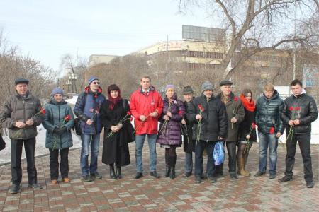 Свердловская область. Коммунисты возложили цветы к памятнику Я.М. Свердлову