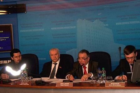 Казань. Депутаты-коммунисты на пресс-конференции отчитались о своей работе