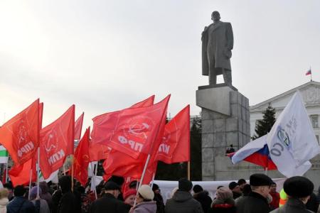 Коммунисты Кургана приняли участие в народном сходе в поддержку крымского референдума