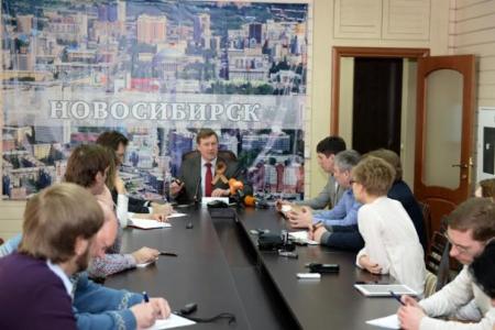 Анатолий Локоть предлагает Новосибирску стать побратимом Севастополя