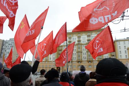 Коммунисты провели пикет у посольства США в Москве. На нем выступил заместитель Председателя ЦК КПРФ В.И. Кашин