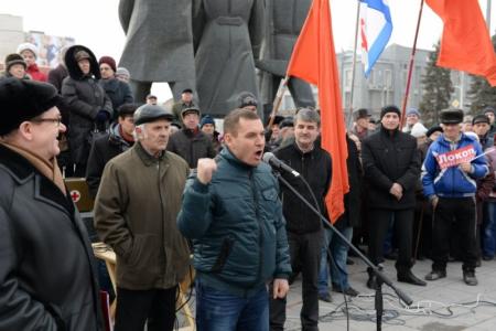 Новосибирск. Митинг на пл.Ленина: Три тысячи новосибирцев поддержали единого кандидата от оппозиции Анатолия Локтя