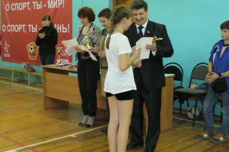 Белгородская область. В Старом Осколе при поддержке КПРФ прошел турнир по мини-футболу для школьниц