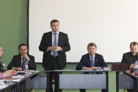 Д.Г. Новиков вручил дипломы новым выпускникам Центра политической учебы ЦК КПРФ