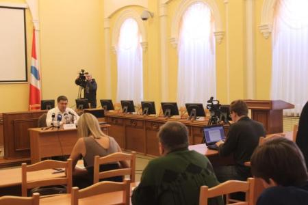В Омске прошла пресс-конференция депутата Госдумы Олега Ивановича Денисенко