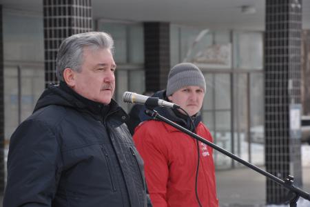 Тольятти. Коммунисты организовали митинг против массовых сокращений на «АвтоВАЗе»