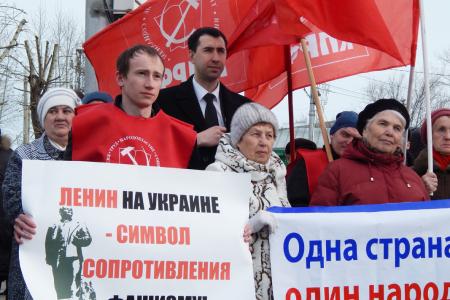 Коммунисты Барнаула приняли участие в городском митинге в  поддержку итогов крымского референдума 