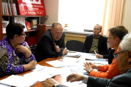 Майдан не пройдет! В Кургане коммунисты и их сторонники провели  пикет в защиту братского украинского народа