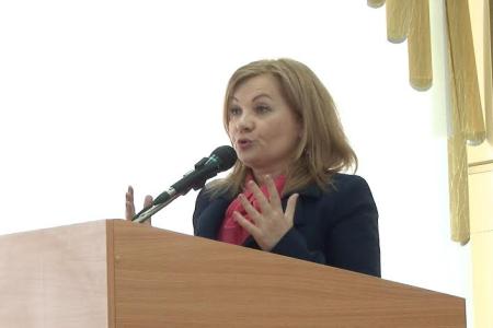 Тула. Депутат-коммунист городской думы Злата Пленникова провела общественные слушания по актуальным проблемам защиты материнства и детства