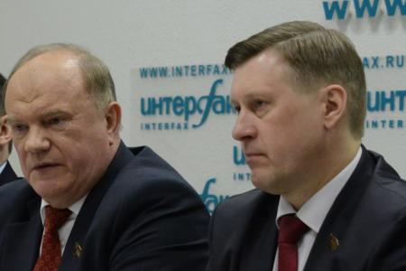 Пять оппозиционных политиков сняли свои кандидатуры в пользу коммуниста А.Е.Локтя на выборах мэра Новосибирска
