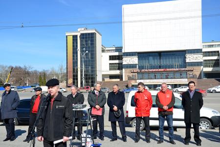 Ростовские коммунисты провели митинг под лозунгом «Мы с тобой, Крым! Нет – фашизму!»