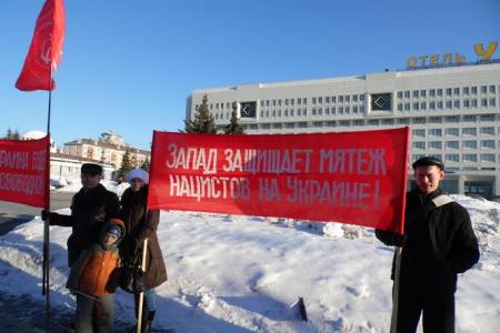 Крым, Севастополь и Россия – одна родная страна! В Перми состоялся пикет в поддержку жителей Крыма и братского народа Украины