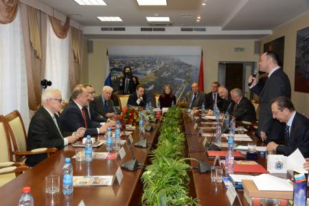 Г.А. Зюганов поздравил видного партийного и государственного деятеля Н.С. Черных с 95-летием и вручил ему орден "За заслуги перед партией"