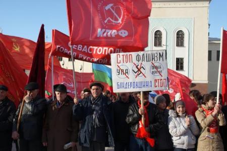 Коммунисты Карачаево-Черкесии приняли участие в общереспубликанском митинге в поддержку жителей Крыма и народов Украины под девизом: «Карачаево-Черкесия, республика Крым – это Россия!»
