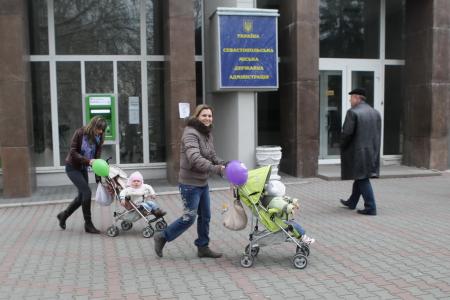 «Отстаивайте же Севастополь!». Поездка в Крым и Севастополь делегации ВЖС "Надежда России" и депутатов-коммунистов Госдумы