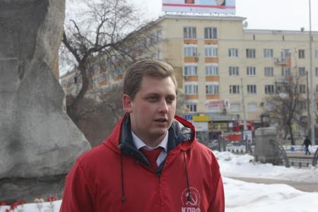 Свердловская область. Коммунисты возложили цветы к памятнику Я.М. Свердлову