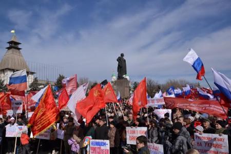 Россия и Украина – вместе навек! Коммунисты Астрахани почтили память Тараса Шевченко и приняли участие в митинге против фашизма на Украине