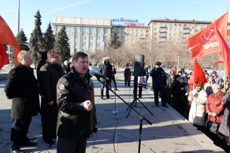Новосибирцы приветствовали воссоединение Крыма и России. Депутаты Госдумы А.Е.Локоть и С.П.Обухов отметили значение денонсации Беловежского соглашения коммунистической Думой в 1996 году