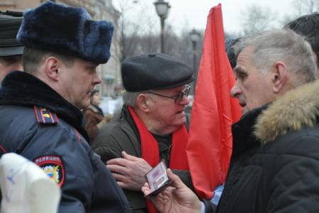 Санкт-Петербург. Истерика «правоохранителей»: Полицией разогнан пикет коммунистов у Генконсульства ФРГ