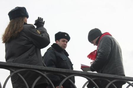 Свердловск. Мероприятие КПРФ завершилось задержанием его организатора