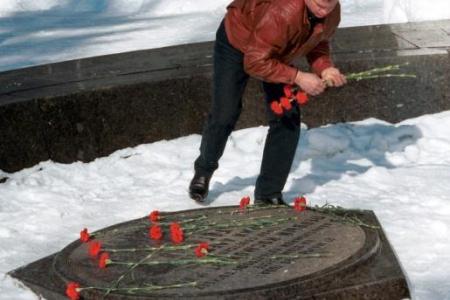 Юрий Гагарин - наш человек в космосе. Первому в мире космонавту 9 марта исполнилось бы 80 лет